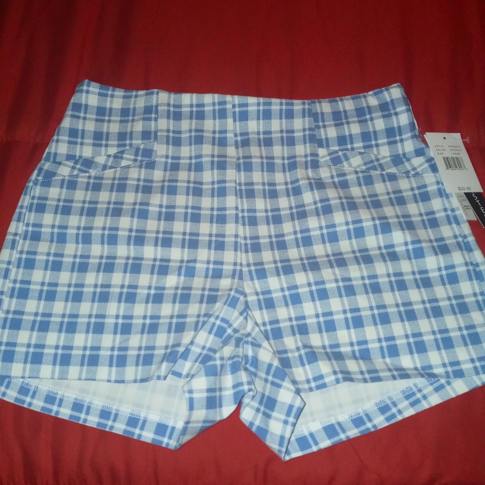 Woman's Shorts